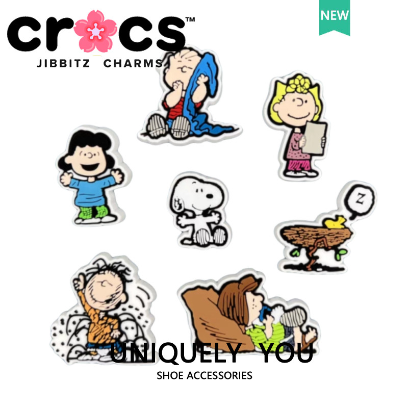 jibbitz crocs แท้ charms Snoopy หัวเข็มขัดรองเท้า ลายการ์ตูนน่ารัก อุปกรณ์เสริมรองเท้าอุดตัน
