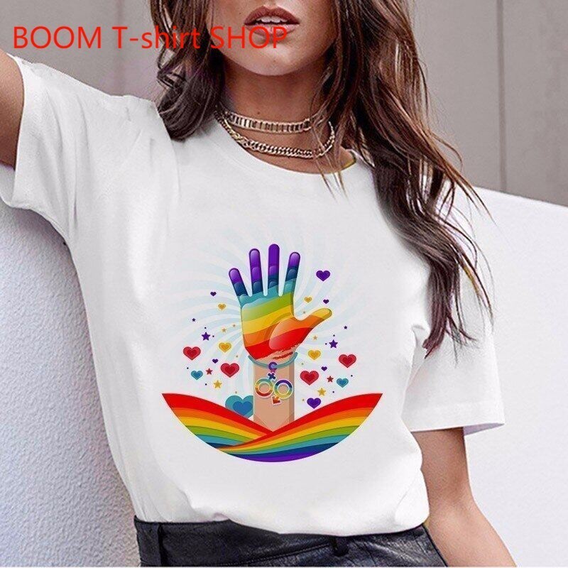 （จัดส่งตลอด 24 ชั่วโมง）Female Love Lesbian Rainbow LGBT T Shirt Harajuku T-shirt เสื้อผ้าหลากสี ครอบครัวสามคน