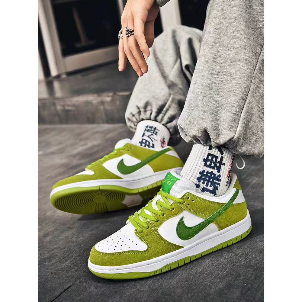 Nike Sb dunk low "apple green" รองเท้ากีฬา ข้อสั้น สําหรับผู้ชาย และผู้หญิง