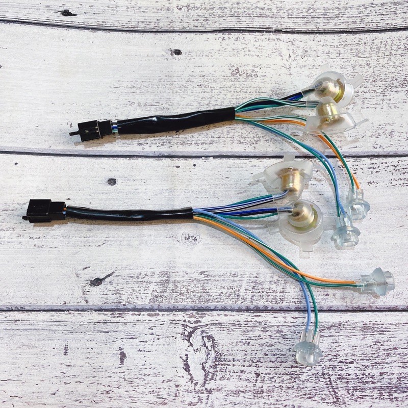 ชุดไฟท้าย Wave Alpha 2-bulb & 1 bulb พร้อมช่องเสียบไฟเลี้ยว