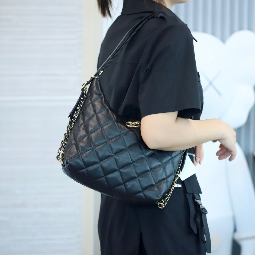 ชาแนล Chanel 22B Crescent Bag HOBO Hip-Hop Bag กระเป๋าถือผู้หญิง
