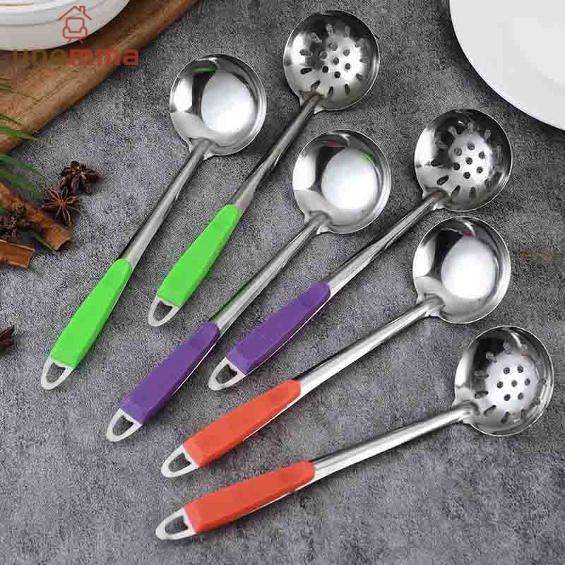 กระบวยสเเตนเลส ช้อนซุปสแตนเลส มีรู ด้ามพลาสติก จับถนัดมือ unomma