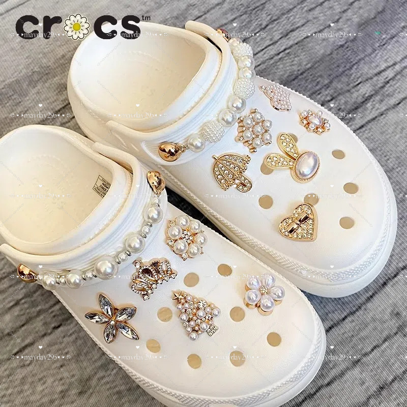 Crocs jibbitz โลหะ Kuromi crocs charm รองเท้าอุปกรณ์เสริมรองเท้าดอกไม้