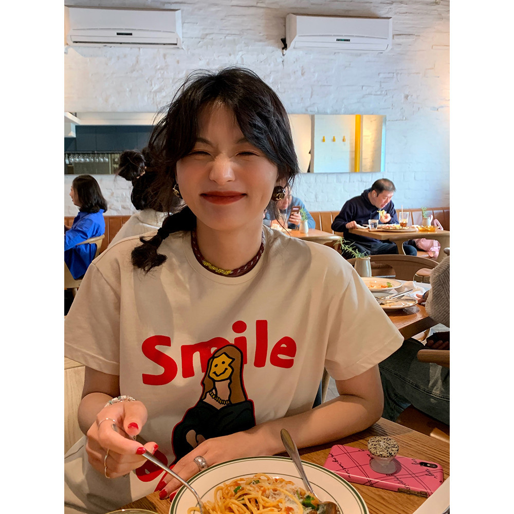 [ส่งจากโรงงาน]ออก24ชั่วโมง OOOK สกรีนลาย smile หน้ายิ้มเหลือง เสื้อสีครีม