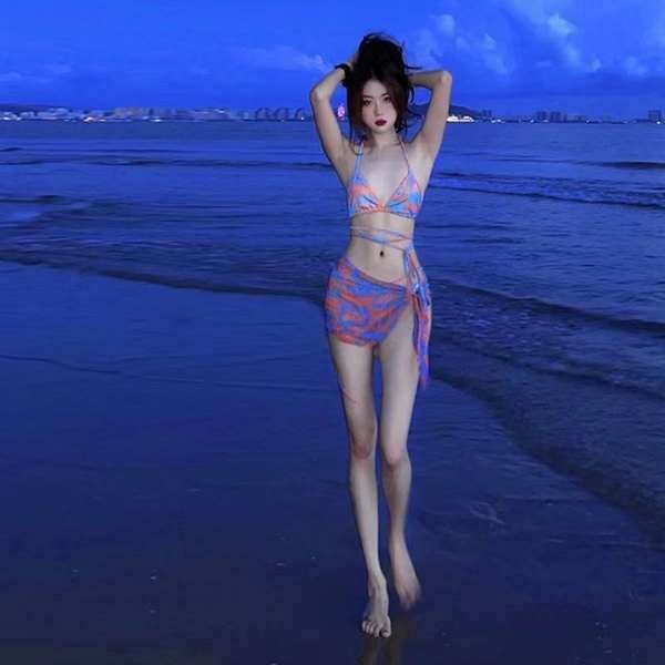 บิกินี่สาวอวบ บิกินี่ ชุดว่ายน้ำผู้หญิง2023รุ่นใหม่สุดฮอต ins เซ็กซี่เซ็กซี่แยกชิ้นย้อนยุคสาวฮอตบิกินี่ชุดว่ายน้ำแช่น้ำพุร้อน