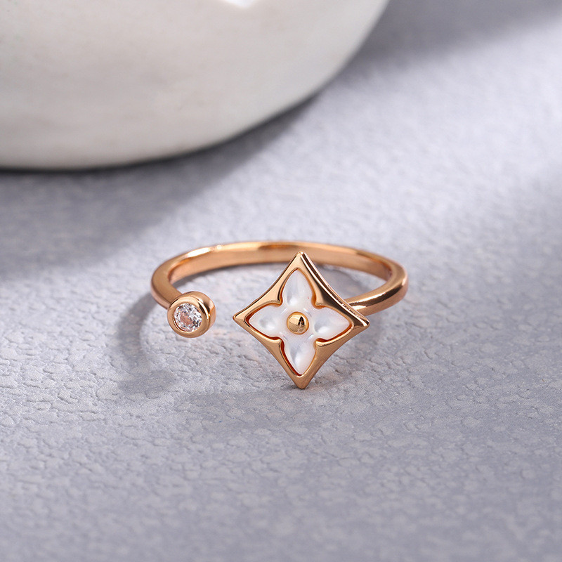 แหวนเงิน เกรด S925 รูปใบโคลเวอร์สี่แฉก ขนาดเล็ก แบบเรียบง่าย สไตล์ญี่ปุ่น และเกาหลี