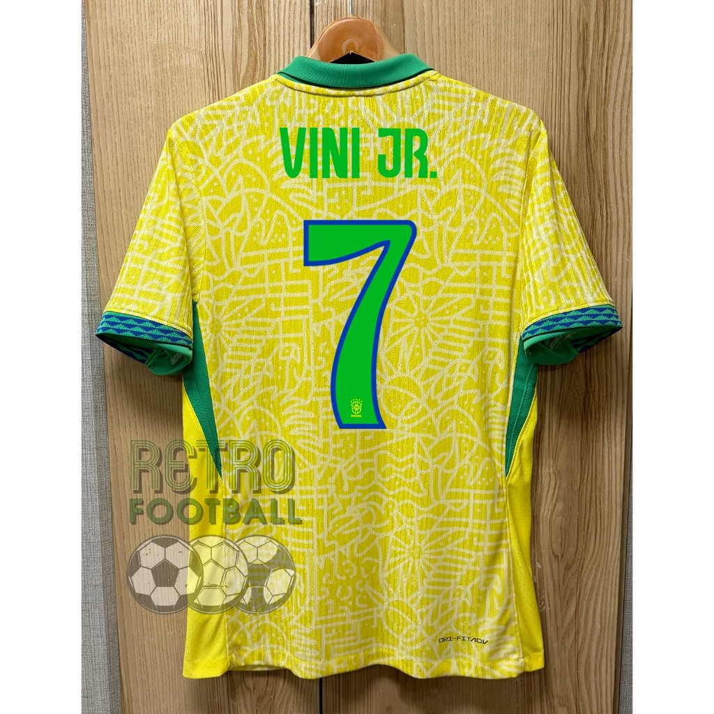 เสื้อฟุตบอลทีมชาติ บราซิล Home ชุดเหย้า ยูโร2024 [ PLAYER ] เกรดนักเตะ สีเหลือง พร้อมชื่อเบอร์นักเตะทุกคน ตรงต้นฉบับ100%