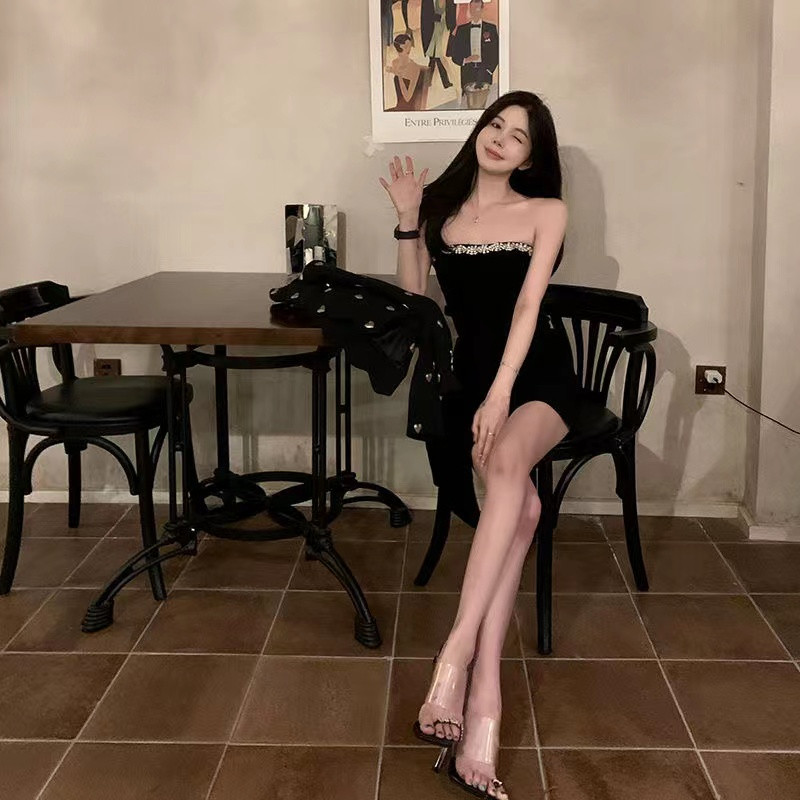 ชุดเดรสบรรยากาศเพชรระดับ Miss Ding ชุดเดรสสีดำเล็กๆ ประดับเพชรเซ็กซี่ ความปรารถนาอันบริสุทธิ์ ชุดเดรสทรงเข้ารูปสไตล์กำมะหยี่ F4JM