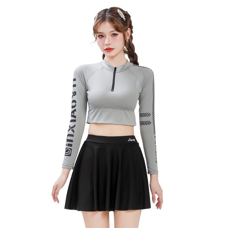FASHION.61 ชุดว่ายน้ำเซต2 ชิ้นผู้หญิง เสื้อเเขนยาว เเละกระโปรง รุ่น 028476