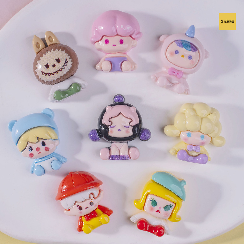 [4 #] การ์ตูนป๊อปมาร์ท น่ารัก เม็ดนั่ง ท่านั่ง ฟิกเกอร์ diy ครีมกาว เคสโทรศัพท์ ตู้เย็น สติกเกอร์ เด็ก เครื่องประดับผม พร้อมรู รองเท้า หัวเข็มขัด อุปกรณ์เสริม ZQ