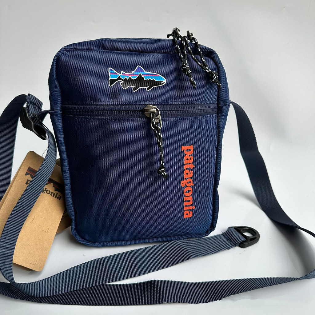 Patagonia กระเป๋าสะพายไหล่ ใส่โทรศัพท์มือถือ แต่งซิป เหมาะกับของขวัญวันเกิด วันวาเลนไทน์ สําหรับผู้ชาย และนักเรียน