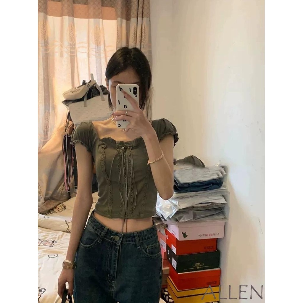 Allen-ผู้หญิงแขนสั้น Crop Tops ฤดูร้อน Retro ลูกไม้ Trim Tie ด้านหน้า Slim Fit Basic เสื้อยืดสําหรับ Party Streetwear