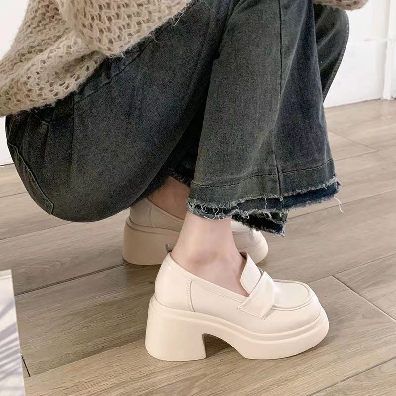 Size 35-43 Hepburn Style Black Platform Mary Jane Shoes Plus Size Women's Shoes 42 Non-slip High Heel Student Leather Shoes Korean Fashion Round Head Lolita Shoes Japanese Black Shoes Beige Princess Style Doll Shoes Casual Thick Heel Cosplay Shoes Loafers