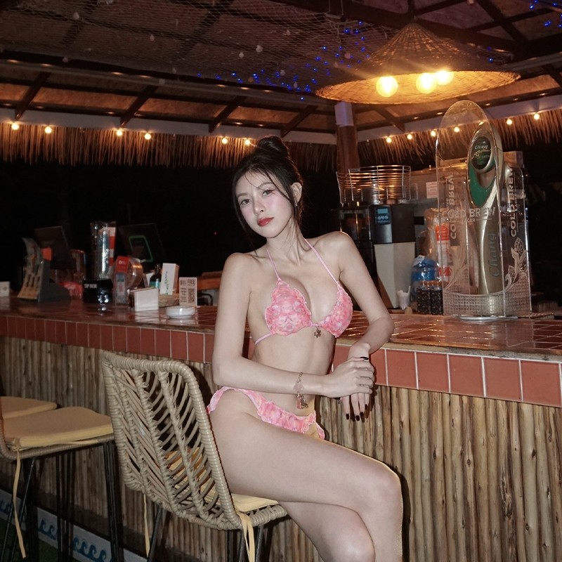 ชุดบิกีนี่ bikini sexy เอวลอย ลายดอก  ผ้าดีมาก มีฟองน้ำ summer beach - รูปที่ 4