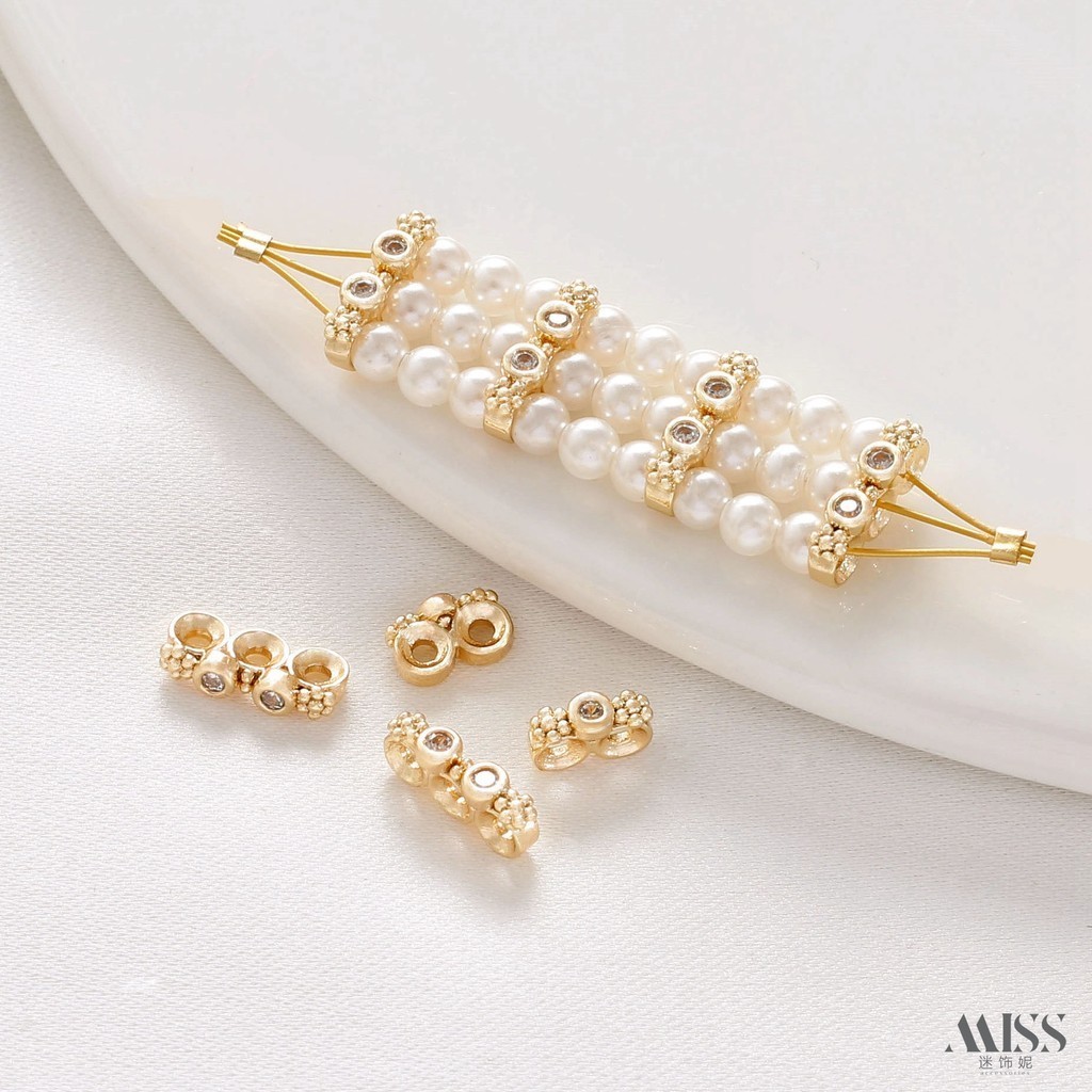 ลูกปัดสเปเซอร์ สีทอง 14K ประดับเพทาย รูปดอกพลัม สามแถว สําหรับทําเครื่องประดับ สร้อยข้อมือ diy - รูปที่ 2