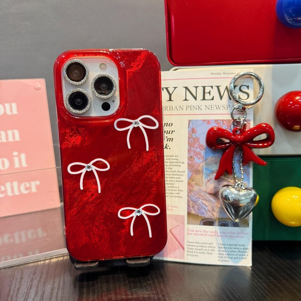 【จัดส่งจากประเทศไทย】เคส Apple 16promax ใหม่สำหรับ iphone12 13 14 15 โบว์แดงไวน์ง่าย 16pro โซ่นุ่มแพ็ค สำหรับสุภาพสตรี