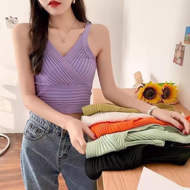 เสื้อสายเดี่ยวครอปผ้าไหมพรม อกไขว้ลายเส้น ทรงเซ็กซี่ เกากลี สวยสุดๆ มี6สี พร้อมส่ง #E-k270