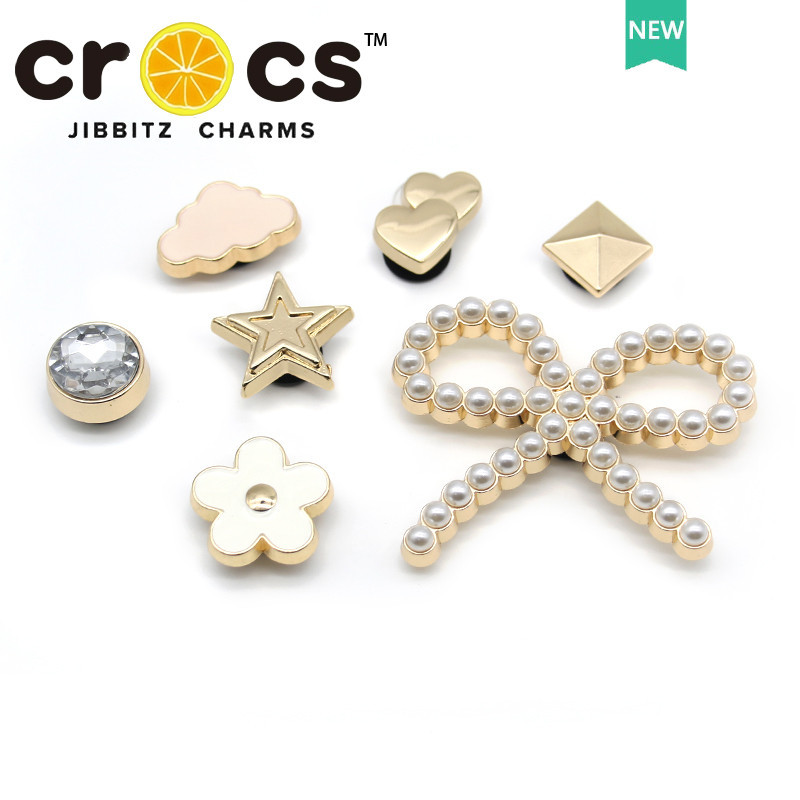 JIBBITZ cross charms ตัวติดรองเท้า โบว์โลหะสนุก ตัวติดรองเท้า cross