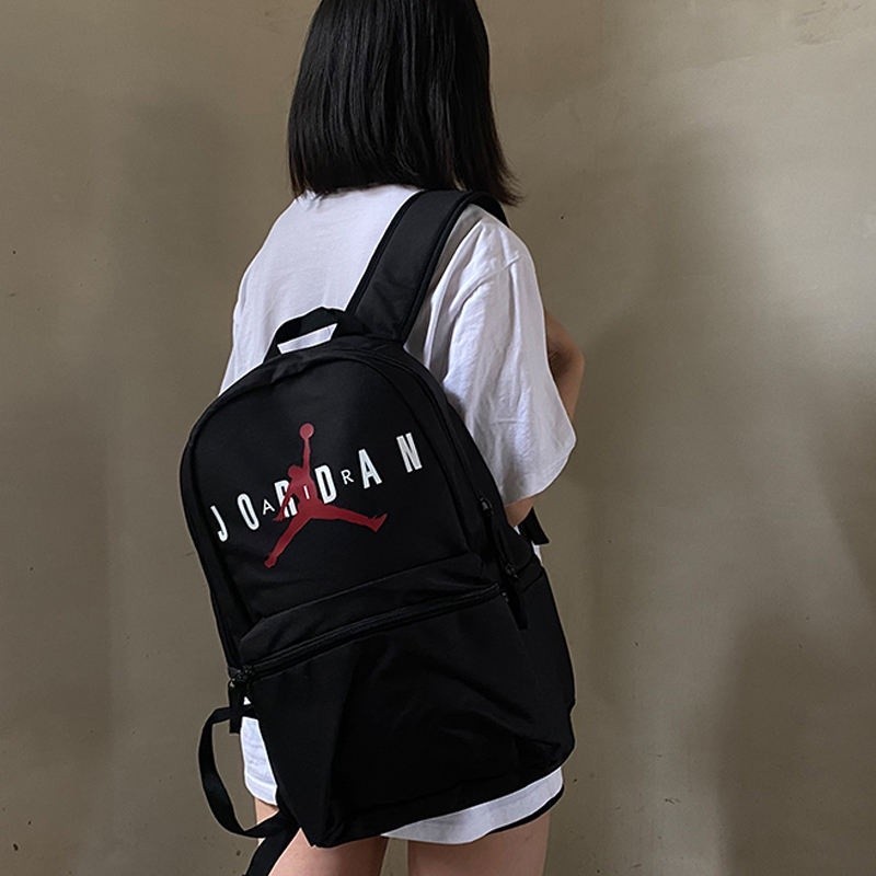 กระเป๋าเป้สะพายหลัง Nike กระเป๋าผู้ชายและผู้หญิงฤดูร้อนปี 2023 ใหม่กระเป๋านักเรียนนักเรียน Air Jord