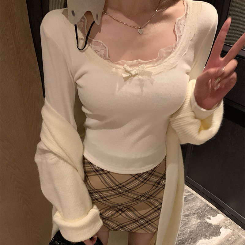 เสื้อยืดแขนยาวขอบลูกไม้ผู้หญิงเข้ารูปพอดีเสื้อบอททอมสั้นอเนกประสงค์ PR