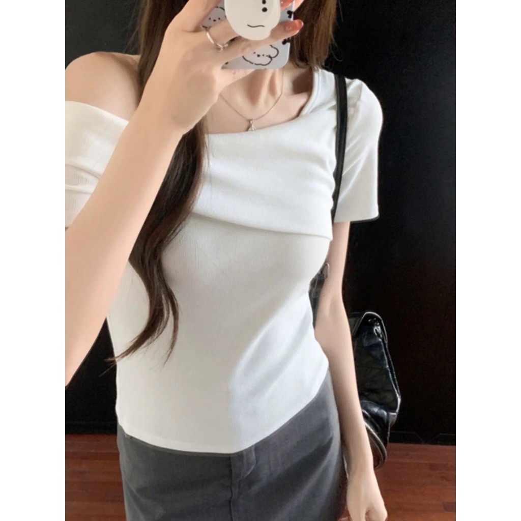 white cop top เสื้อสีขาว เสื้อ oversize ผู้หญิง แฟชั่น ออกงาน ทํางาน ไปทะเล เสื้อสีชมพู