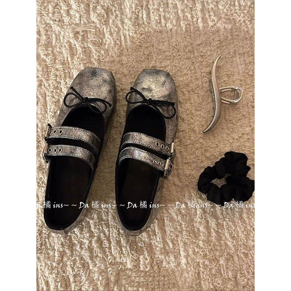 Shanmieleng Influencer ขายร ้ อนสกปรก Silver Ballet รองเท ้ าผู ้ หญิง 2024 ฤดูใบไม ้ ผลิสไตล ์ ใหม ่ Retro All-Match แบน Mary Jane