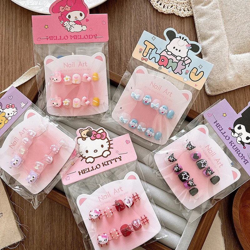 10 ชิ้นเด็ก 3D สเตอริโอ Sanrio เล็บปลอม Patch สาวหวานน่ารักการ์ตูน Hello Kitty กดบนเล็บ Kuromi เด็กสวมใส่ FalseNail