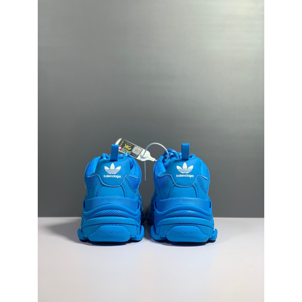 รองเท้าผ้าใบย้อนยุค TRIPLE S รุ่น Original Eight-Layer Combination จาก BLCG & AD