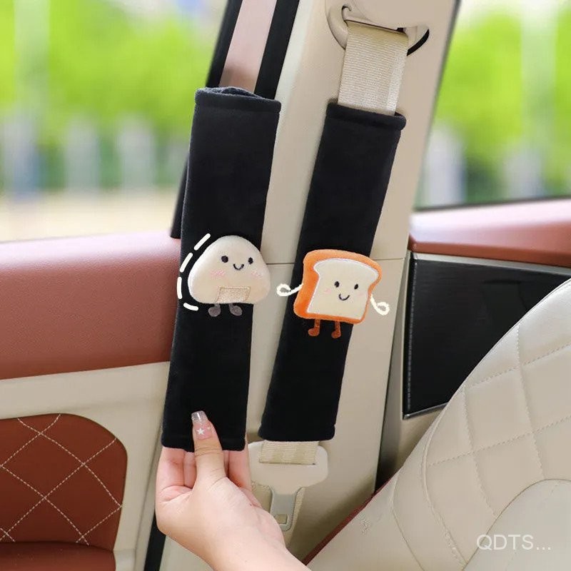 ใหม่ ปลอกหุ้มสายเข็มขัดนิรภัย ลายการ์ตูนขนมปังปิ้งน่ารัก สําหรับตกแต่งภายในรถยนต์ IATP