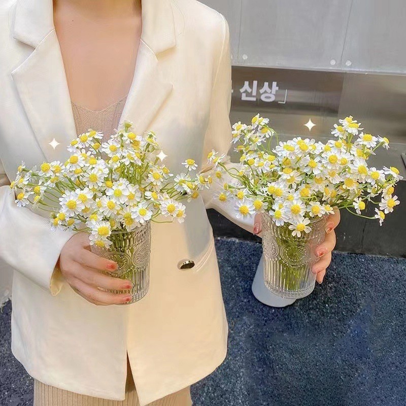 ดอกคาโมมายล์ประดิษฐ์ ขนาดเล็ก สีสันสดใส แบบสร้างสรรค์ สําหรับตกแต่งโต๊ะทานอาหาร