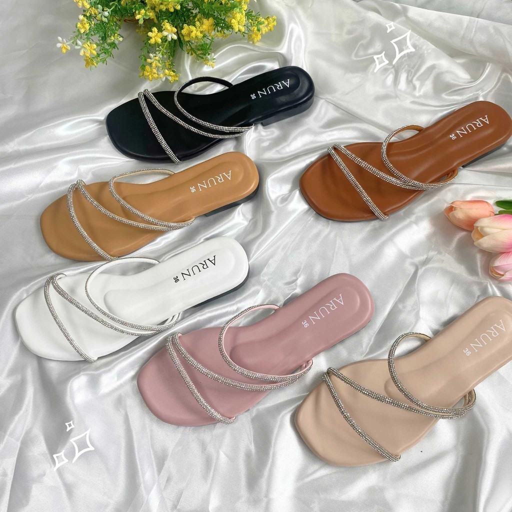 รองเท้าแตะแฟชั่น แบรนด์ ARUN รุ่น AR2013 สายคาดเพชร สวยหรู