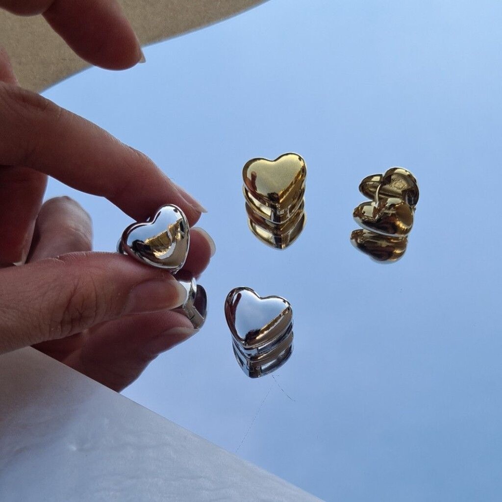 ตุ้มหู (WELRY.acc) พร้อมส่ง ต่างหูลายหัวใจหน้าหลัง รุ่น Pollie