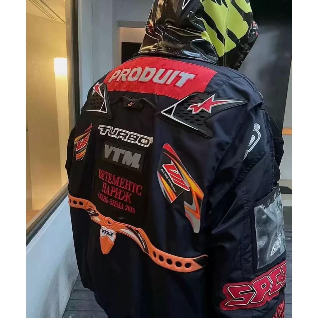 Vetements x Alpha 18AW Industries เชื่อมต่อสําหรับ Racing-Inspired hoodie style Gamembalmer棉夹克