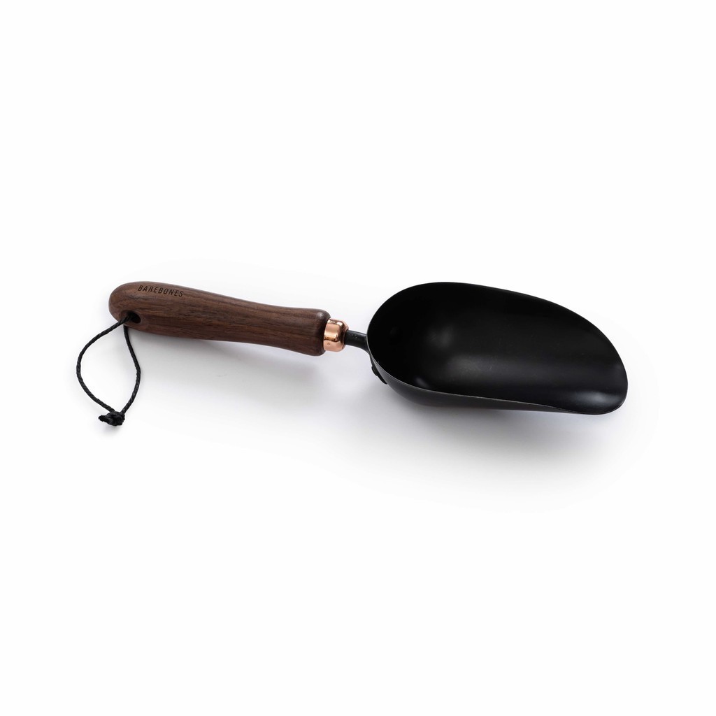 Barebones Garden Scoop Walnut (Barebones Living GARDEN)