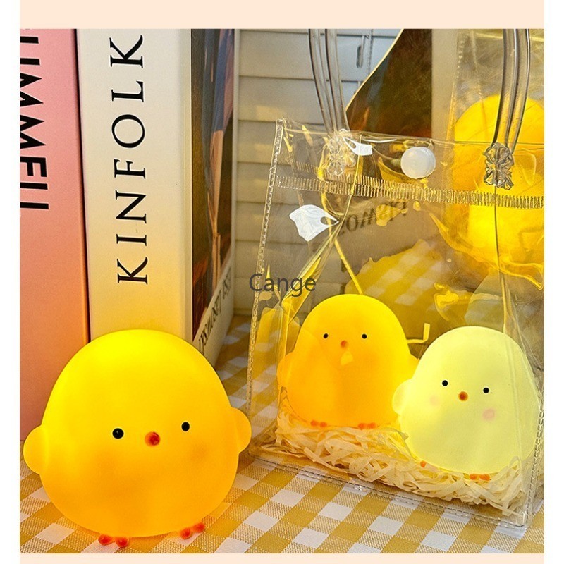 โคมไฟข้างเตียง รูปการ์ตูนไก่น้อยน่ารัก สีเหลือง สไตล์สร้างสรรค์ สําหรับตกแต่งบ้าน ห้องนอน
