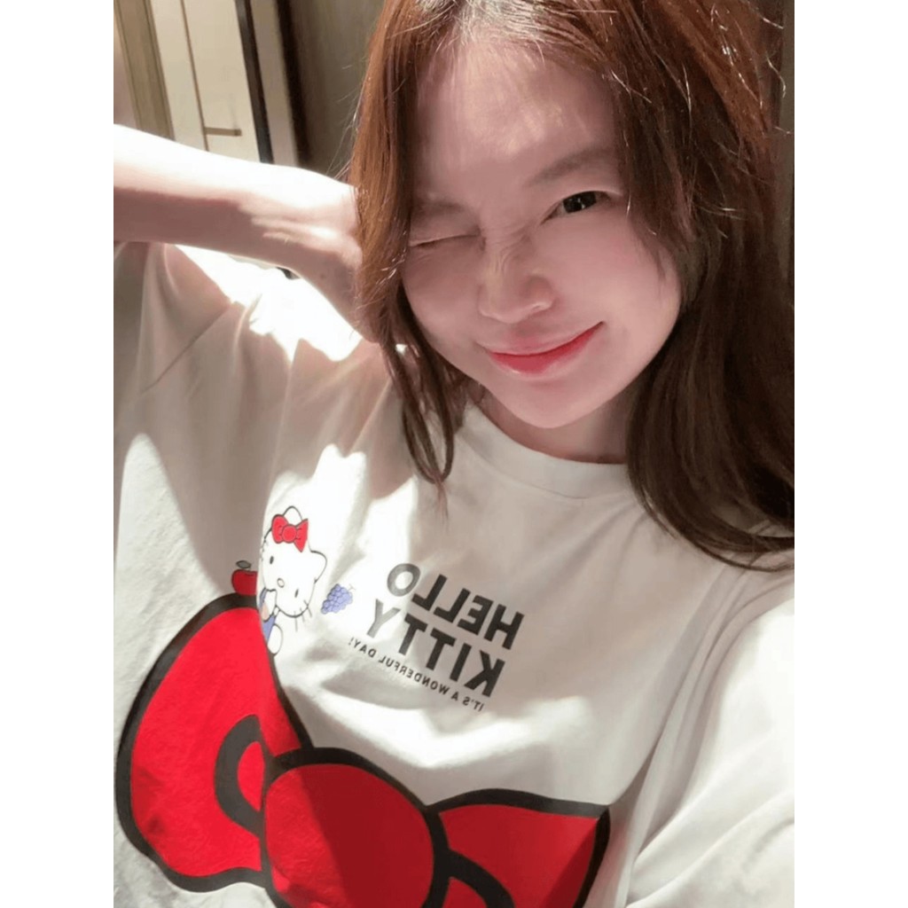 (จัดส่งตลอด 24 ชั่วโมง）OOOK Official เกาหลีฤดูร้อนใหม่น่ารักขนาดใหญ่คิตตี้พิมพ์ลดอายุหลวมเสื้อยืดแขนสั้นสีขาวผู้หญิง - รูปที่ 4
