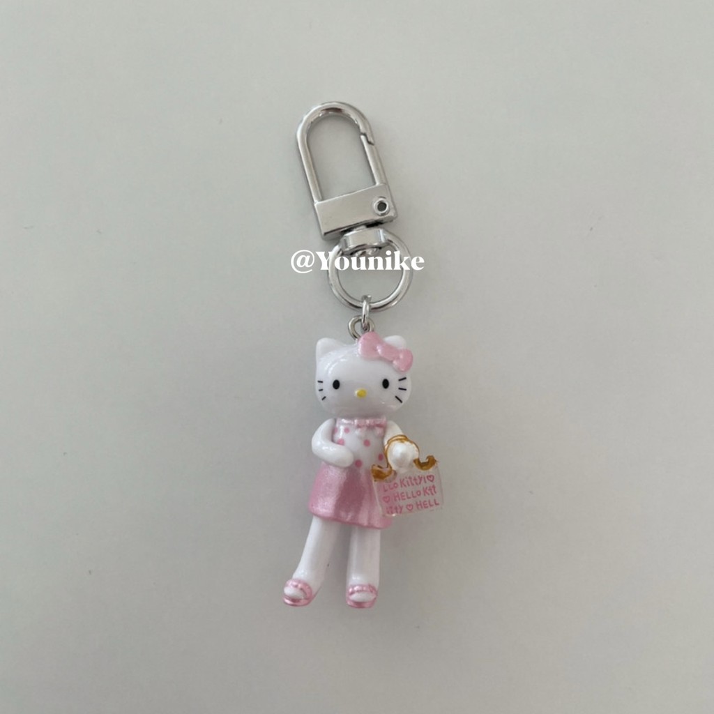 สาวหัวใจมินิยาว-legged hello kitty เคสโทรศัพท์กระเป๋ากล้องจี้โทรศัพท์โซ่ตกแต่ง AirPods Charm น่ารักหวานนุ่มน่ารักที่ไม่ซ้ํากันจี้โทรศัพท์มือถือ ราคา ถูกที่สุด ดีลบีเคเค แกลเลอรีภาพที่ 3