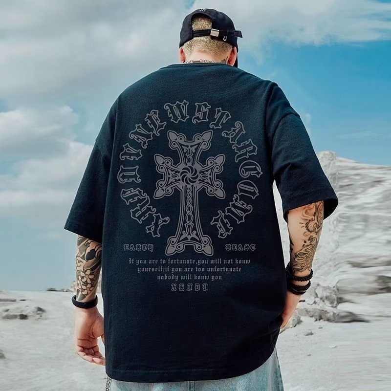 【Plus Size M-8XL】เสื้อยืดคอกลม แขนสั้น พิมพ์ลายไม้กางเขน ขนาดใหญ่ สไตล์เกาหลี แฟชั่นสําหรับผู้ชาย