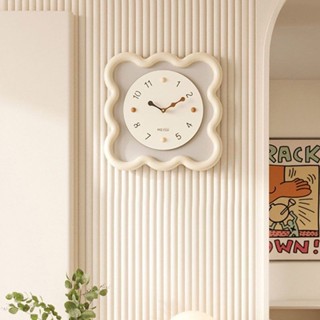 สไตล์ครีมบิสกิตห้องนั่งเล่นนาฬิกาแขวน2023ผนังอินเทอร์เน็ตคนด…