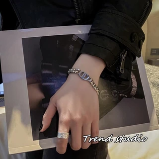 สายรัดข้อมือ DD ทันสมัย ​​ทำจากเหล็กไทเทเนียมและจะไม่ซีดจาง ชุดสร้อยคอเข้าชุด. ซีรี่ส์สร้อยข้อมือชนิดเดียวกัน
