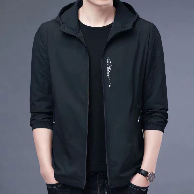 เสื้อแจ็กเก็ตกันแดดลําลอง ผ้าเรยอน แบบบางพิเศษ มีฮู้ด พิมพ์ลาย แฟชั่นฤดูร้อน สําหรับผู้ชาย