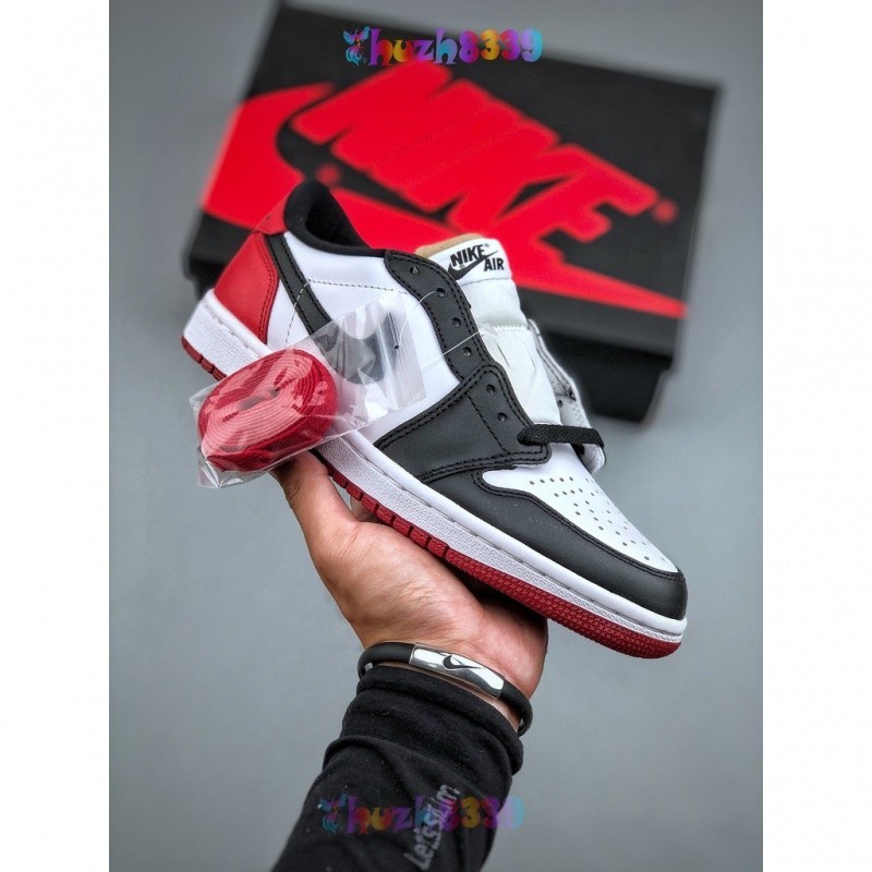 NK a/j 1 dunk Low Low Low-Top Casual กีฬารองเท้ารองเท้าผ้าใบผู้ชายผู้หญิงรองเท้าสีดําสีขาวสีแดง CZ07