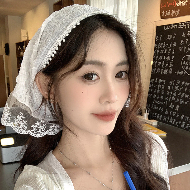 ผ้าพันคอผ้าคลุมศีรษะทรงสามเหลี่ยมแต่งลูกไม้ thumbnail 7