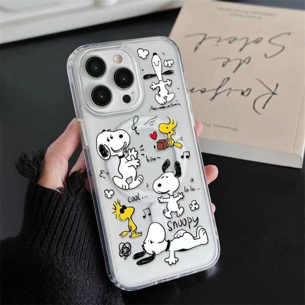 เคส iPhone 15 Pro 14 Plus Apple 13 Pro แม่เหล็ก 12 เคสแข็ง X/XS ที่เข้ากันได้กับ Snoopy