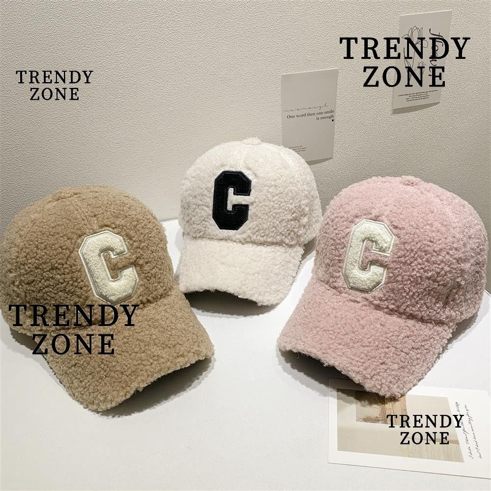 Trendyzone หมวกเบสบอล ผ้าขนแกะ แบบหนา ลายตัวอักษร C เรียบง่าย แฟชั่นฤดูหนาว สไตล์ฮิปฮอป