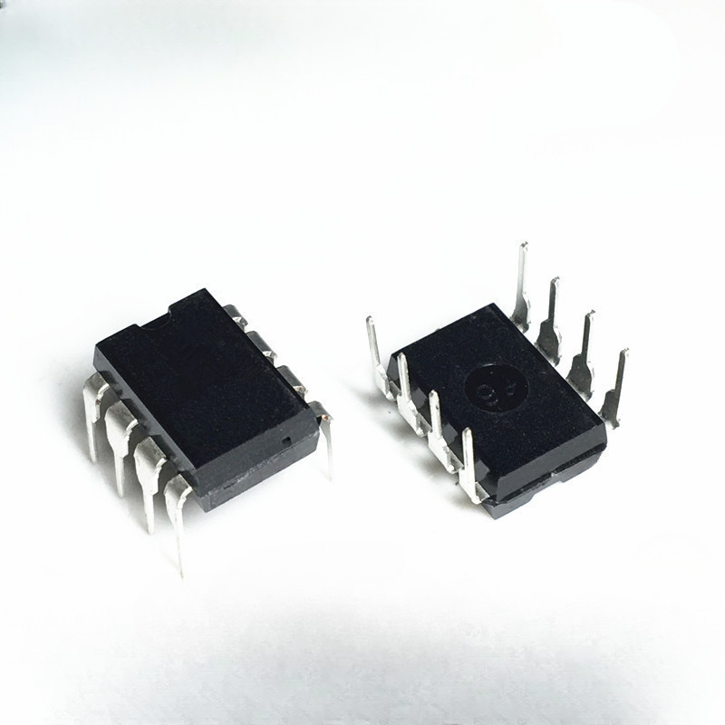 ยี่ห้อใหม่เดิม CA3080EZ 3290 3193E 3140AE 3260AEZ 741CE In-Line DIP8