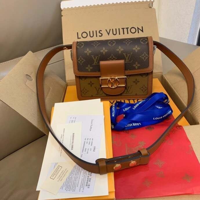 LV Louis Vuitton ที่ถูกที่สุด 19 ปีใหม่ Daphne Dauphine Daphne Messenger Bag ของแท้ 100%