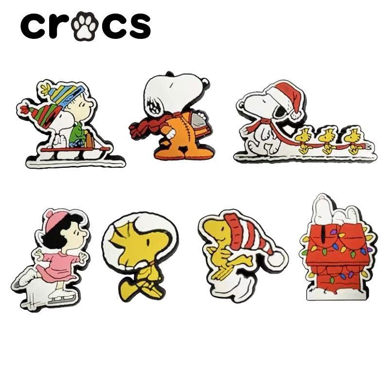 Crocs Jibbitz Snoopy หัวเข็มขัดรองเท้า การ์ตูนน่ารัก หัวเข็มขัดรองเท้าลูกสุนัข ดอกไม้ DIY หัวเข็มขัดรองเท้า
