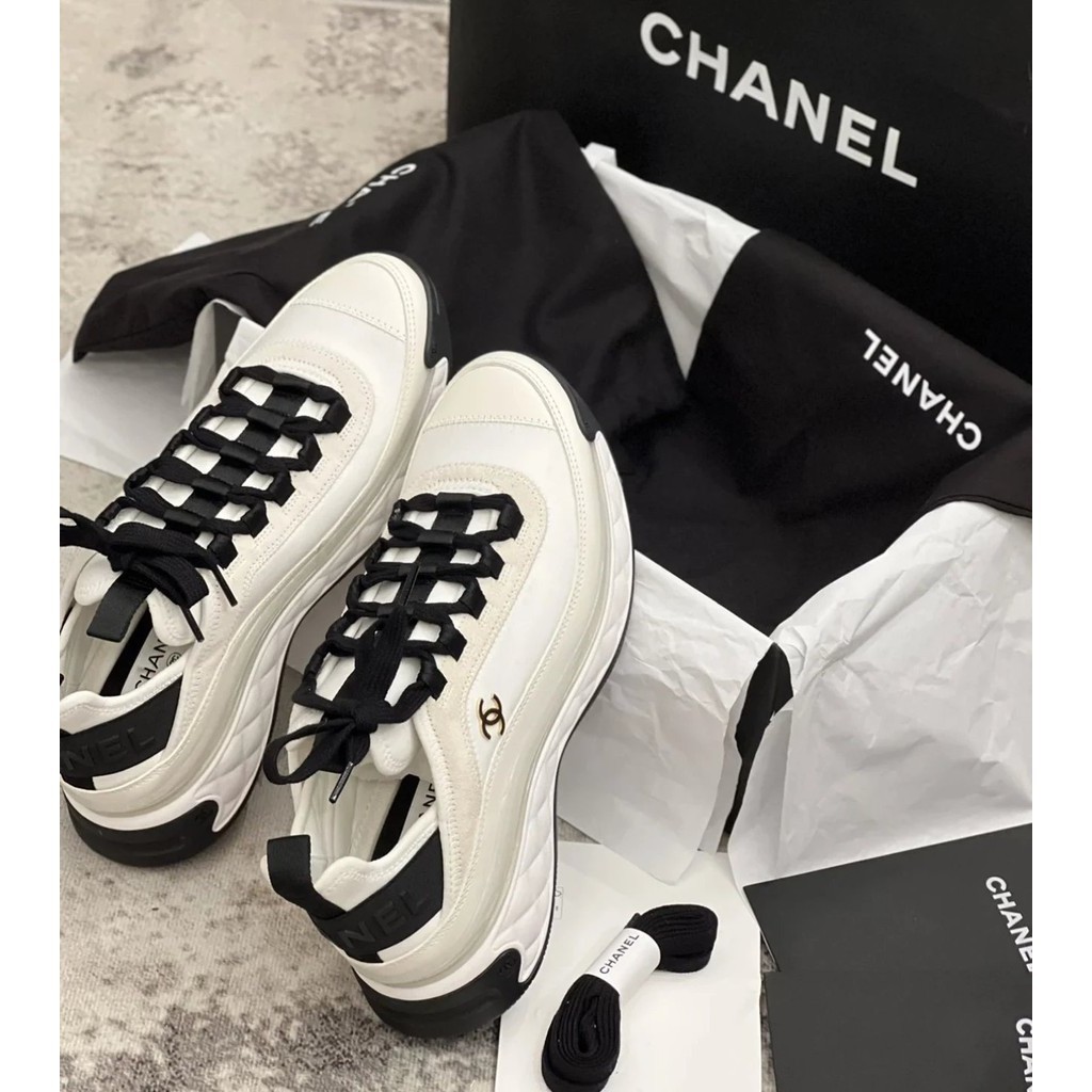 [คุณภาพสูง] Ch @ el Chanel รองเท้าผ้าใบลําลอง ส้นหนา สีขาว สีดํา เหมาะกับการวิ่ง เล่นกีฬา สําหรับสตรี