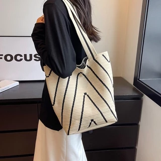 【พร้อมส่ง】miss bag fashion กระเป๋าช๊อปปิ้งไฮโซทอลายริ้ว กระเป๋าทรงสวย